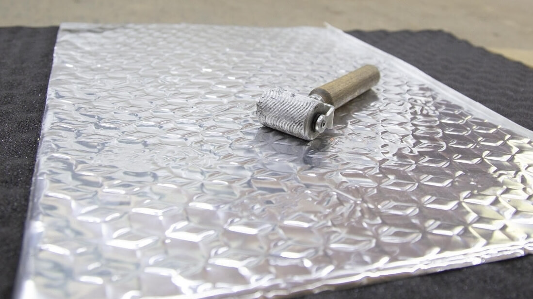 Come insonorizzare correttamente un'auto