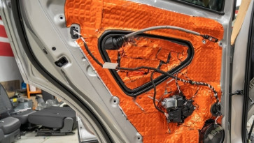 Isolamento acustico delle portiere dell'auto