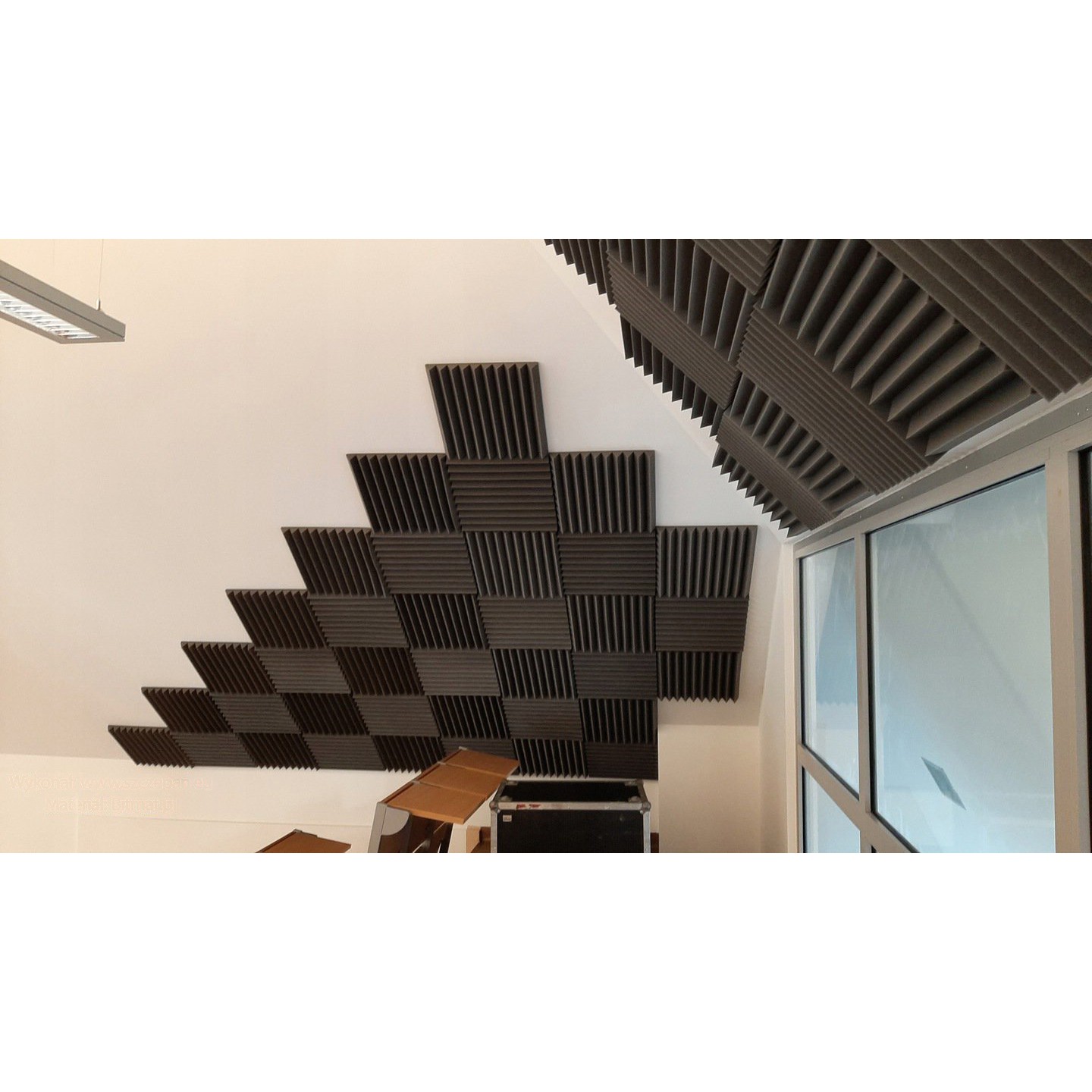 Pannello acustico 50x50x5cm arancione autoestinguente ignifugo megamix