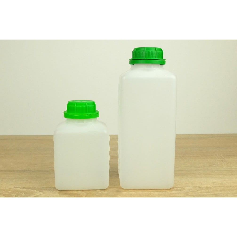 Bottiglia di plastica con tappo verde 1l 220x90mm megamix.sk